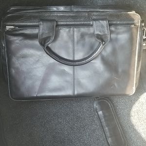Wilson's leather shoulder strap briefcase/tote